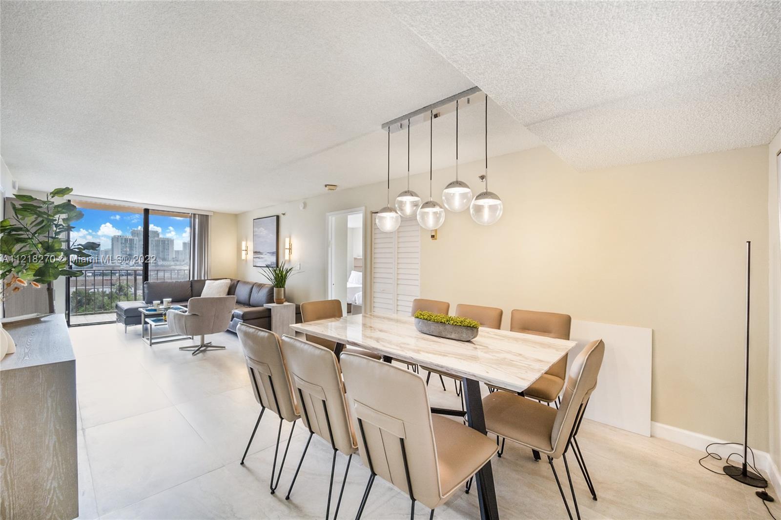 WINSTON TOWERS 600 CONDO - Residential