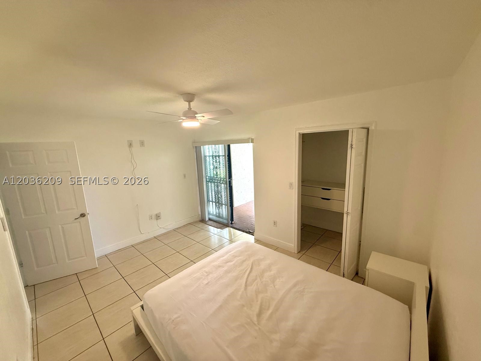 LA ARBOLEDA CONDO - Residential Lease