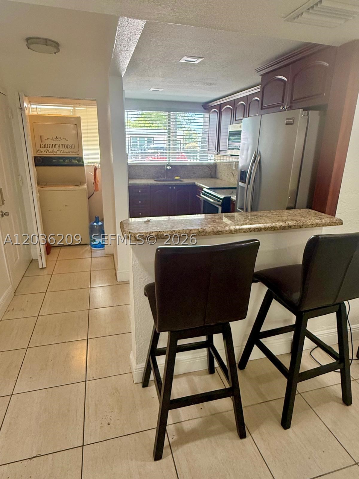 LA ARBOLEDA CONDO - Residential Lease