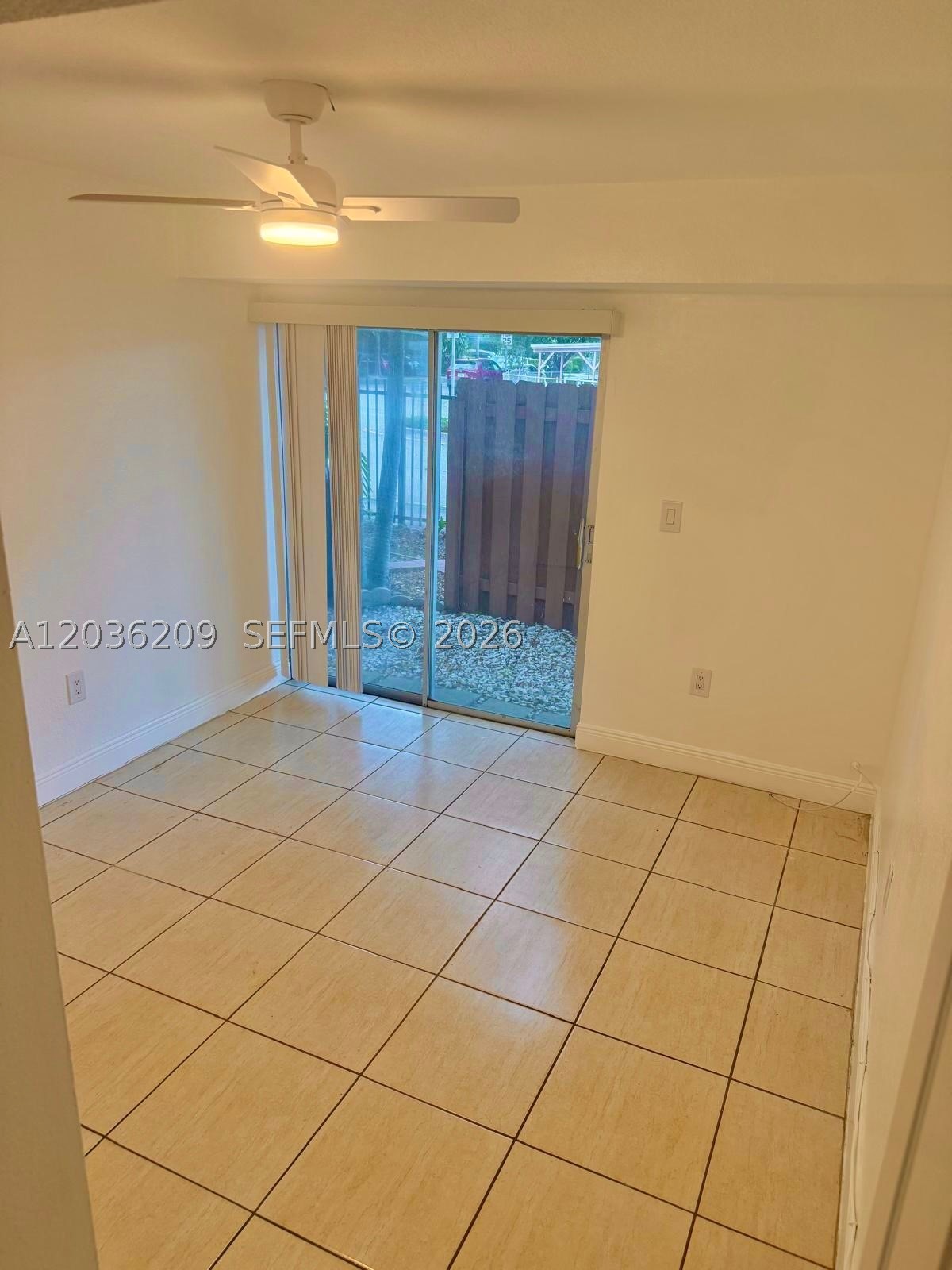 LA ARBOLEDA CONDO - Residential Lease