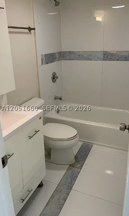 LYNBROOK COURT CONDO PH I - Residential Lease