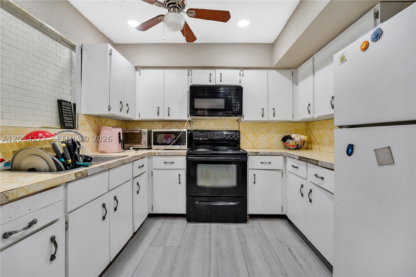 FLAMINGO VILLAGE 1ST ADD - Residential