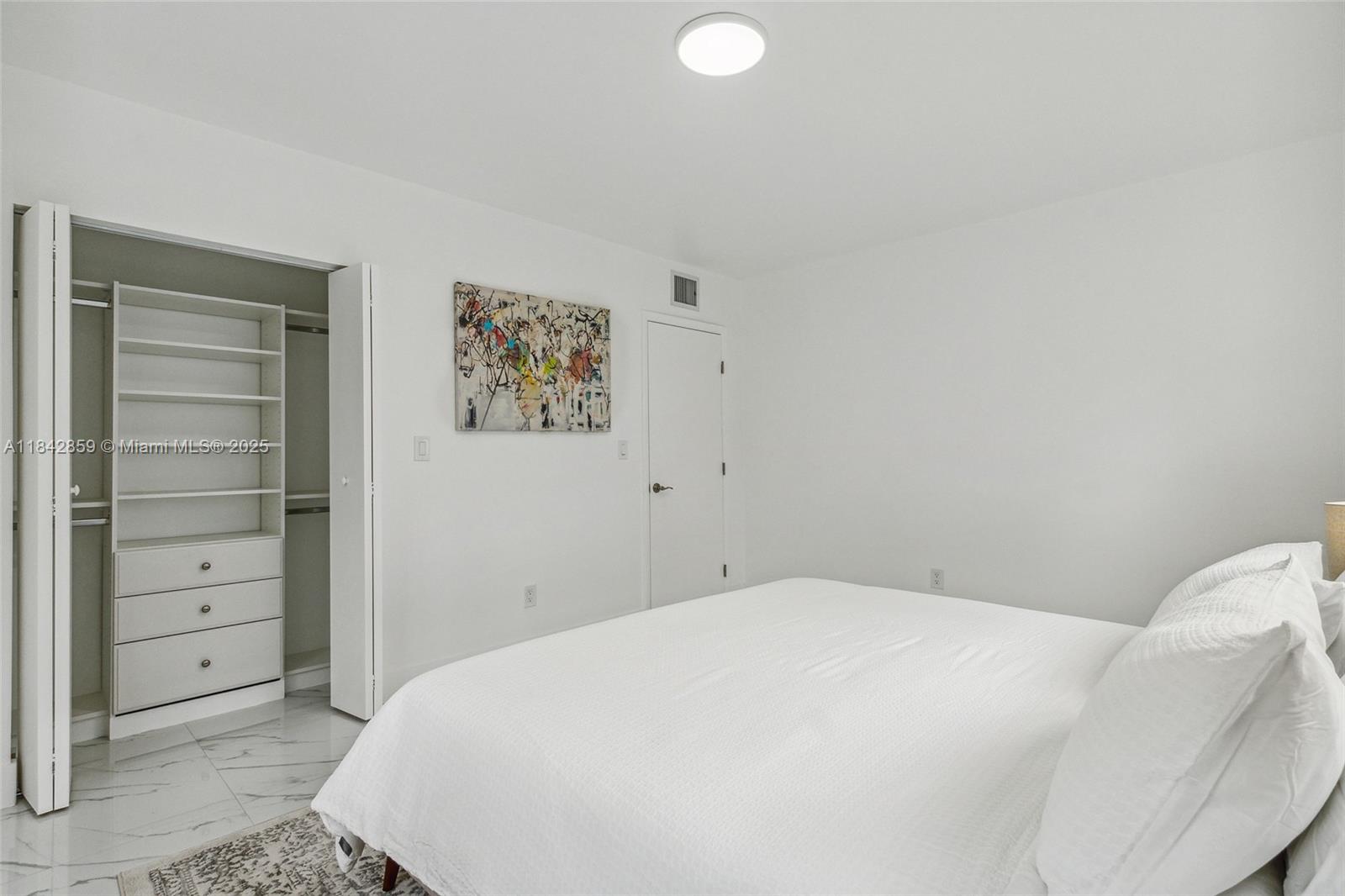 BISCAYNE BCH SUB - Residential Lease