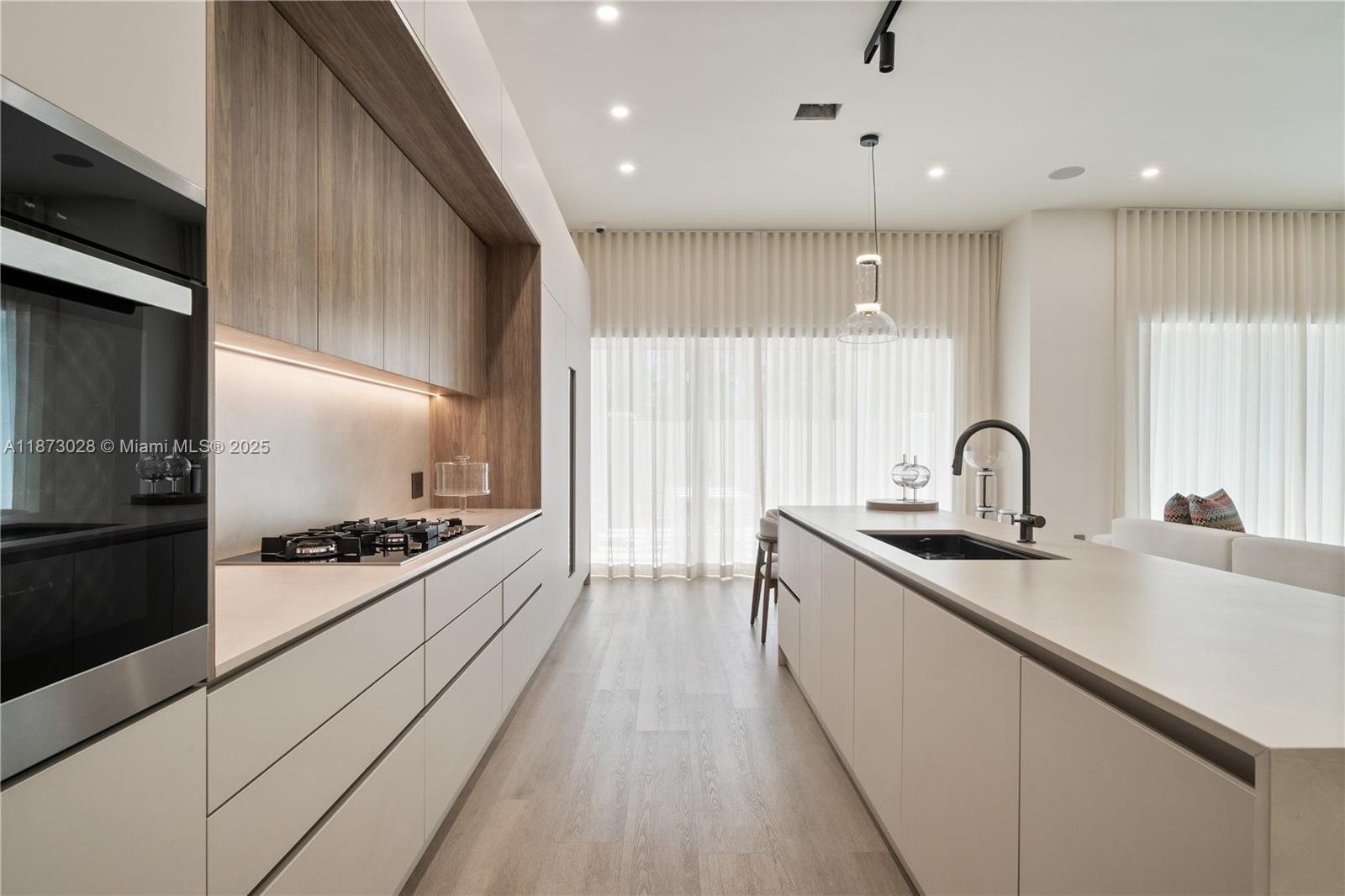 BEACHWALK - Residential Lease