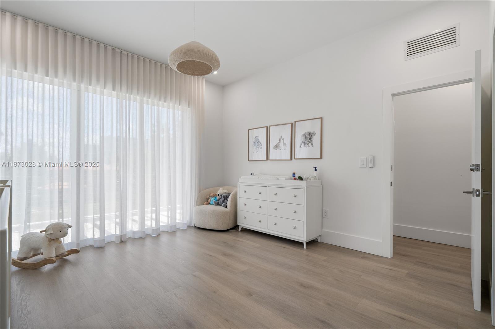 BEACHWALK - Residential Lease