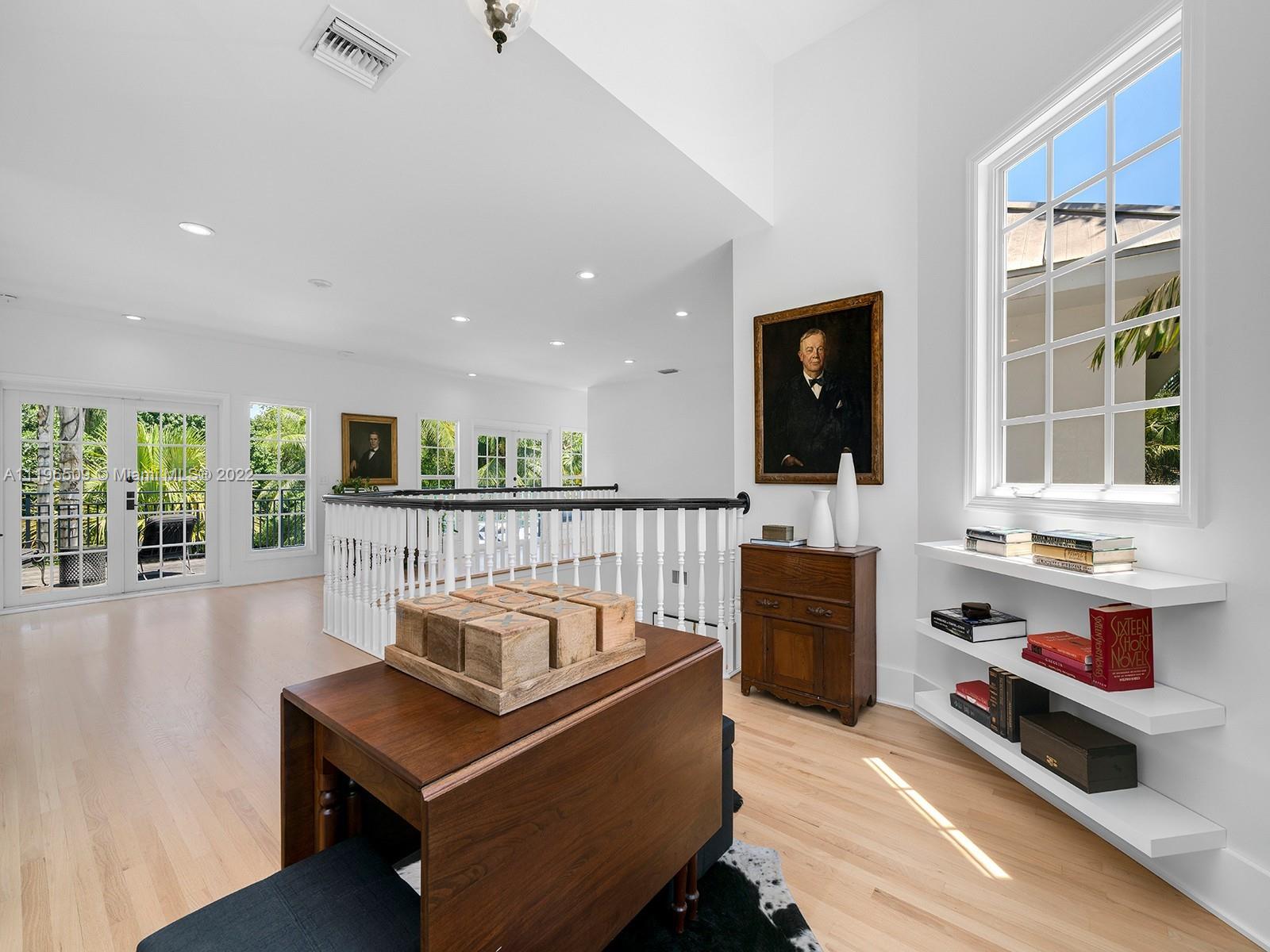 PINE ACRES ESTS - Residential