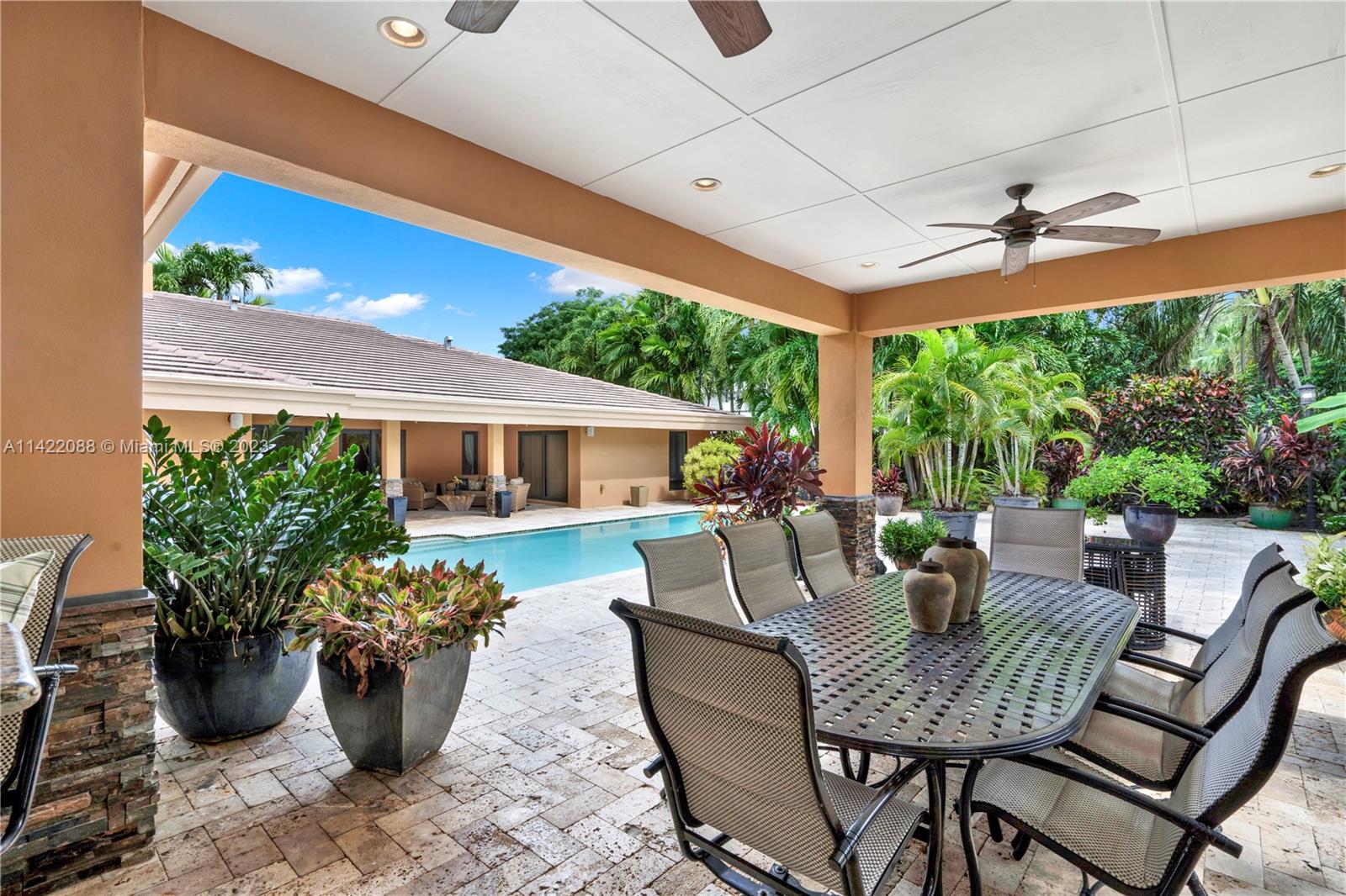 WOODMERE ESTATES - Residential