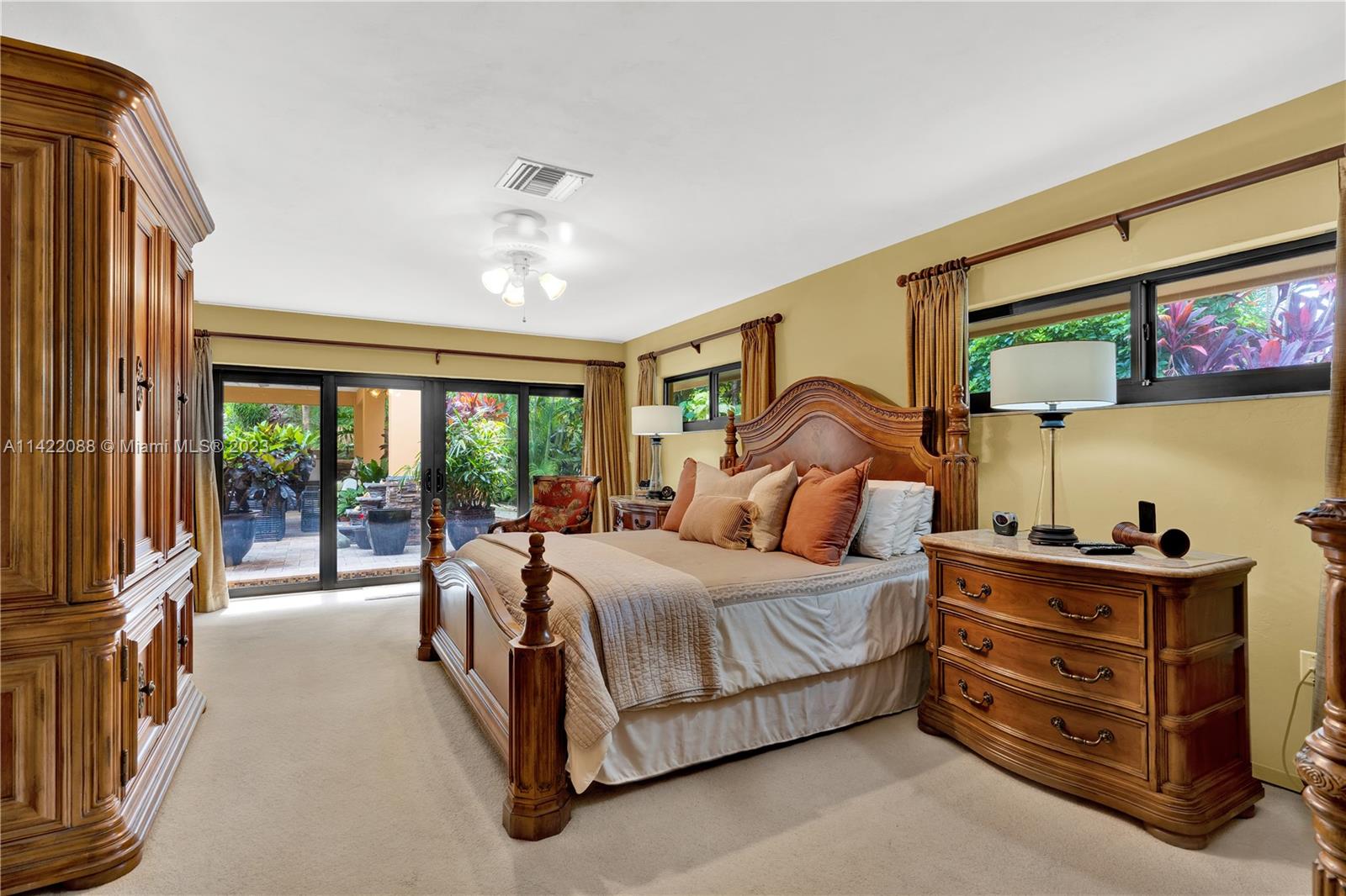 WOODMERE ESTATES - Residential