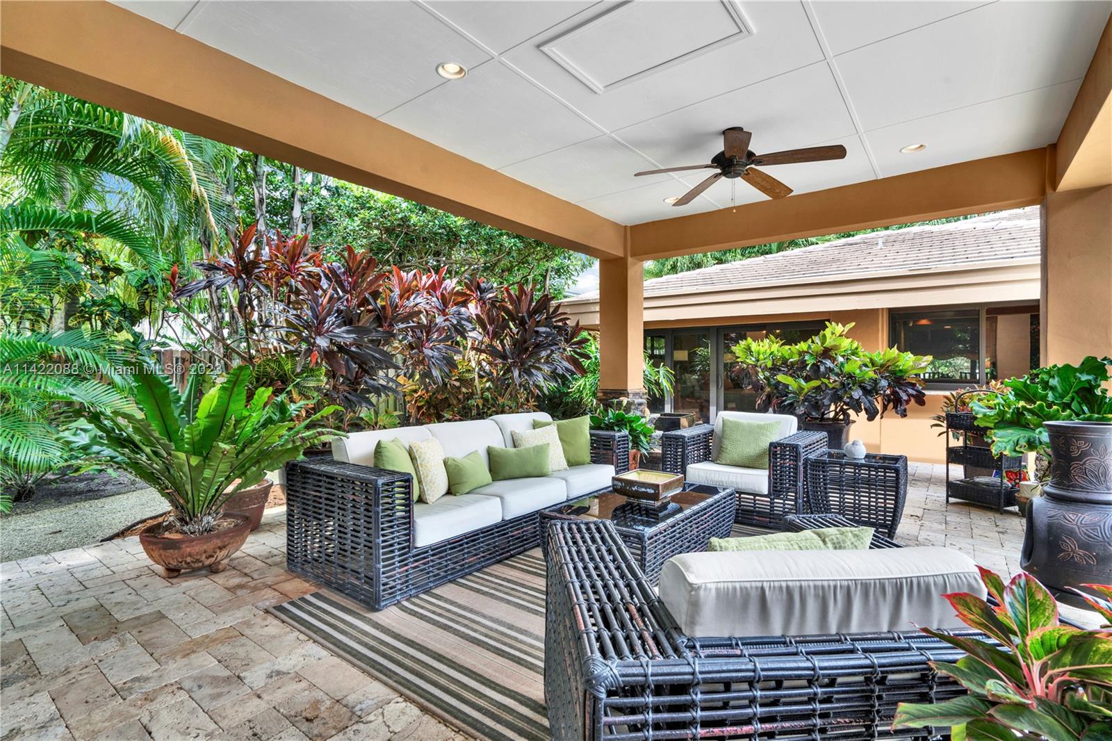 WOODMERE ESTATES - Residential