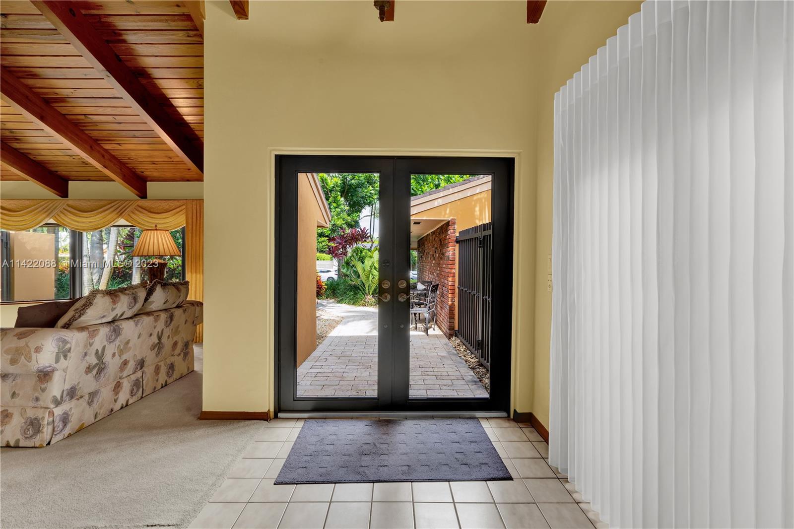 WOODMERE ESTATES - Residential