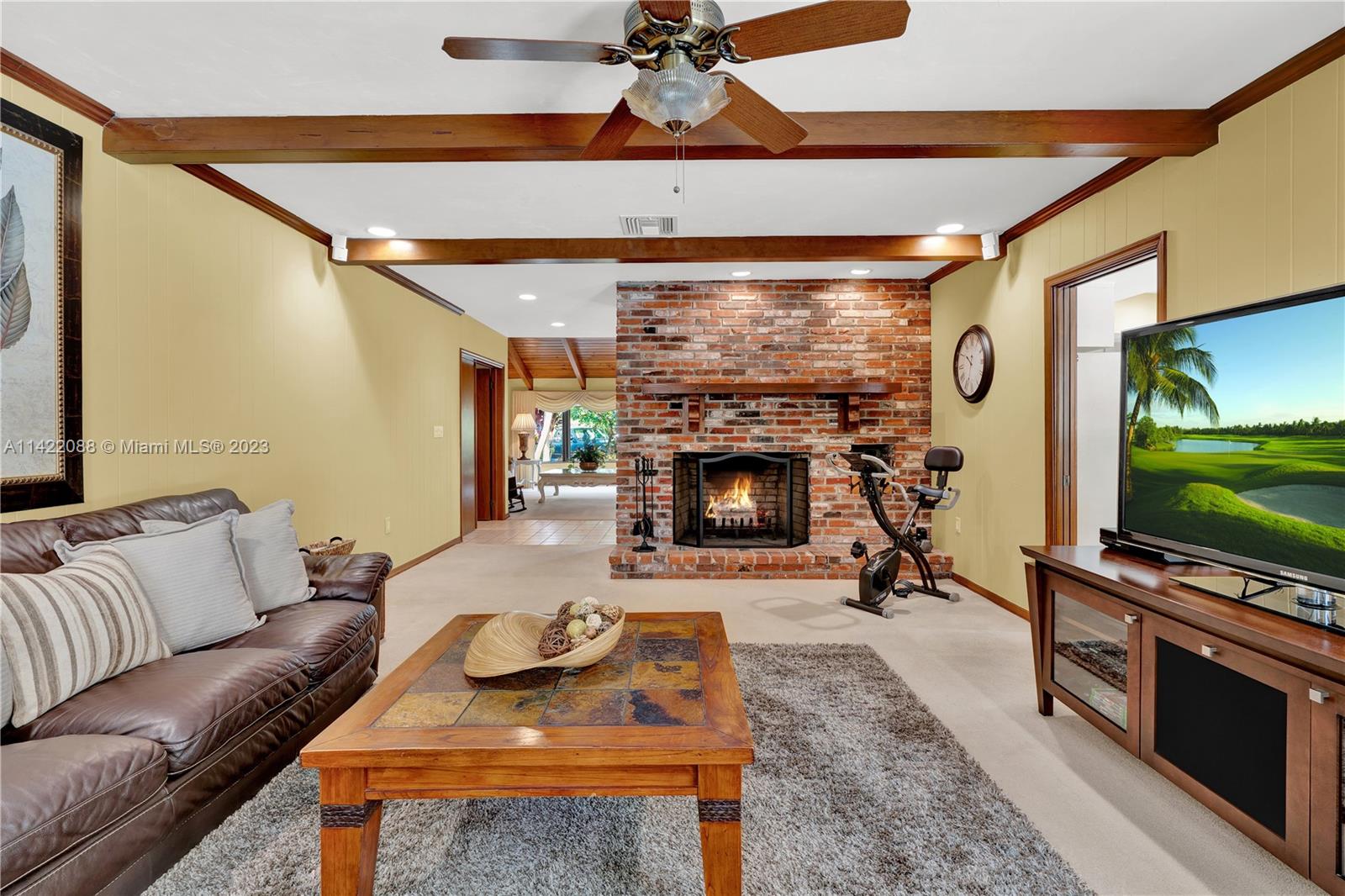 WOODMERE ESTATES - Residential