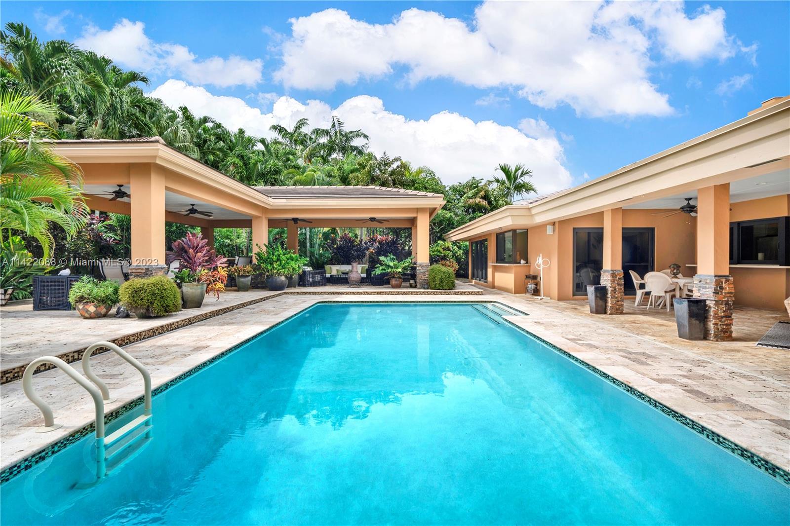 WOODMERE ESTATES - Residential
