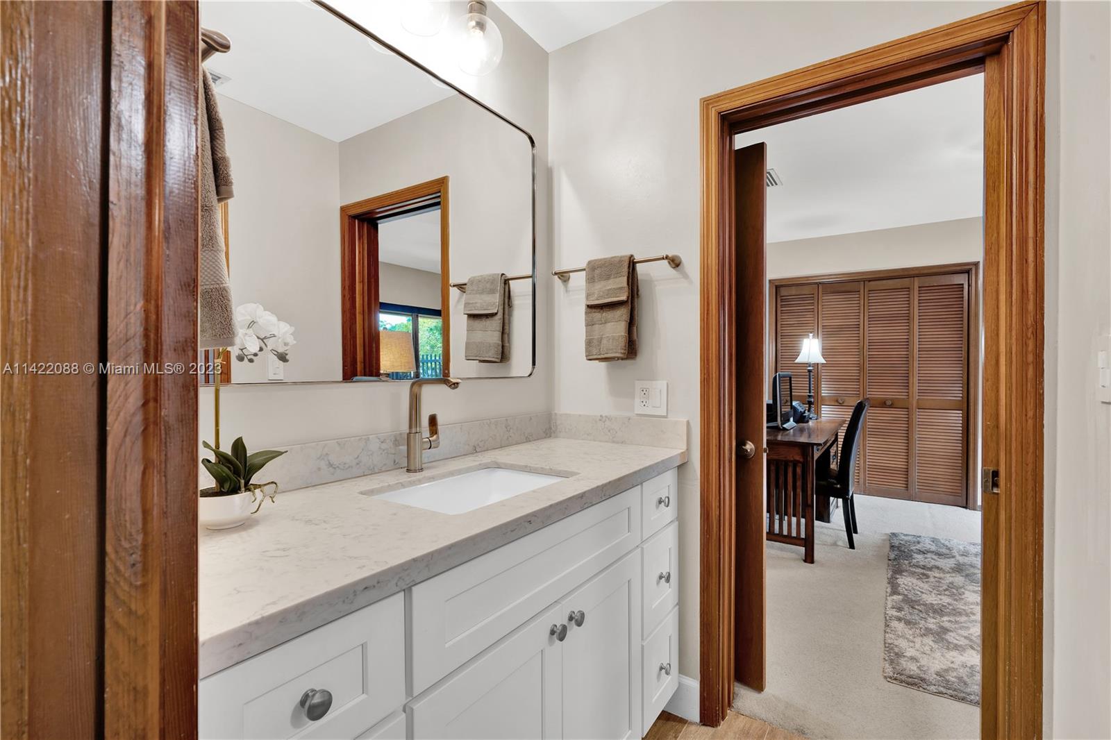 WOODMERE ESTATES - Residential