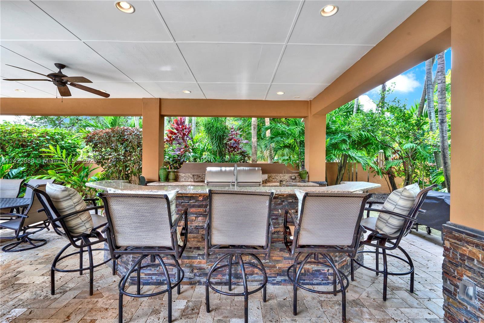 WOODMERE ESTATES - Residential
