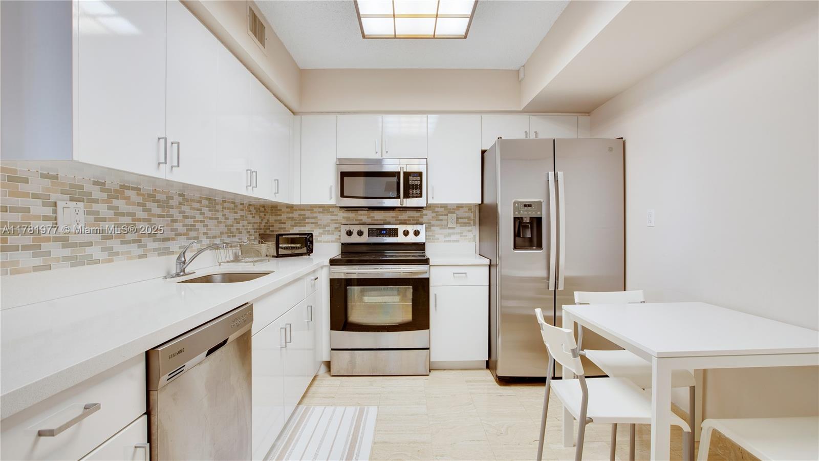 MYSTIC POINTE CONDO NO ON - Residential Lease