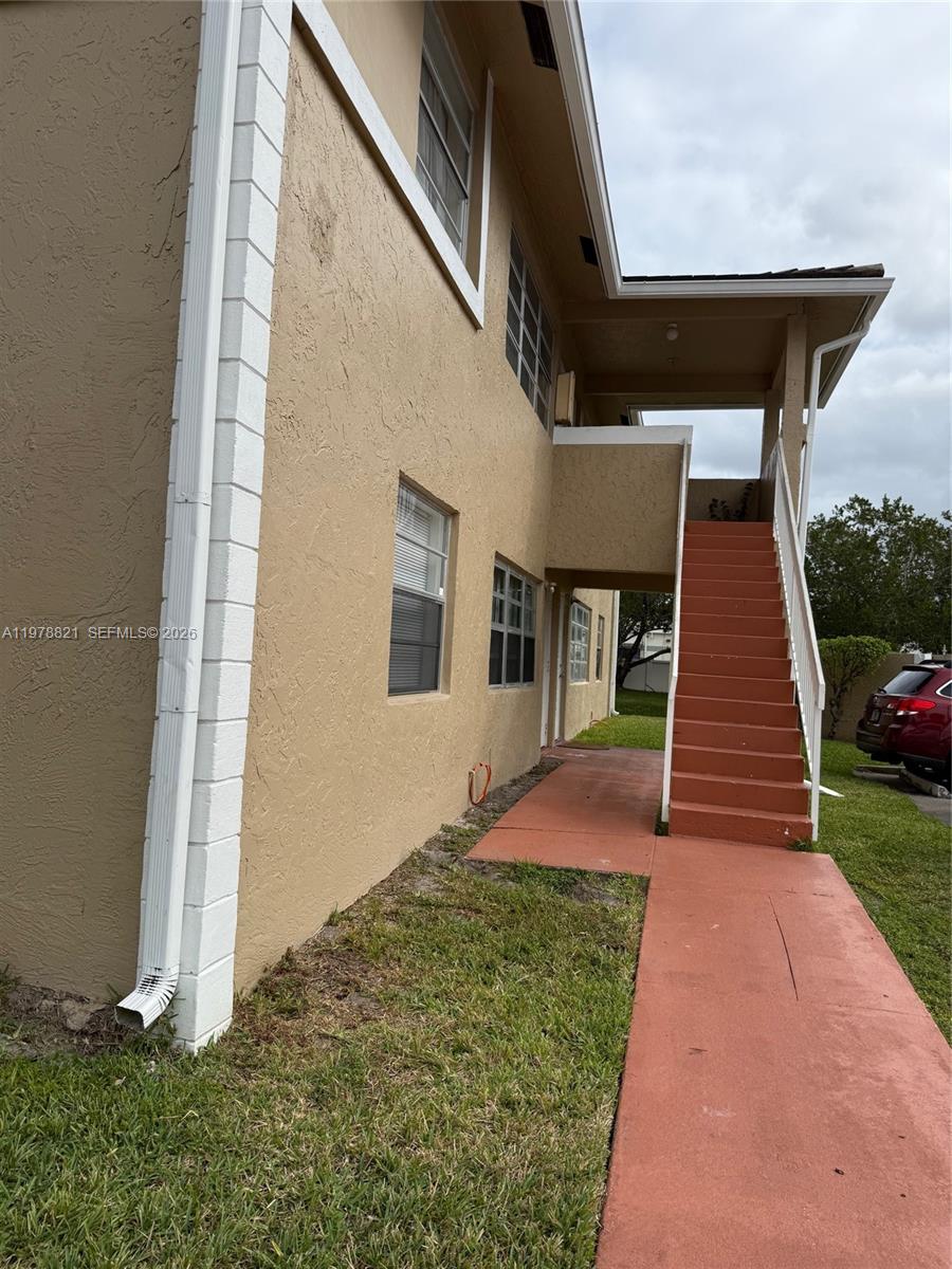 LAKEWOOD VILLAGE - Residential