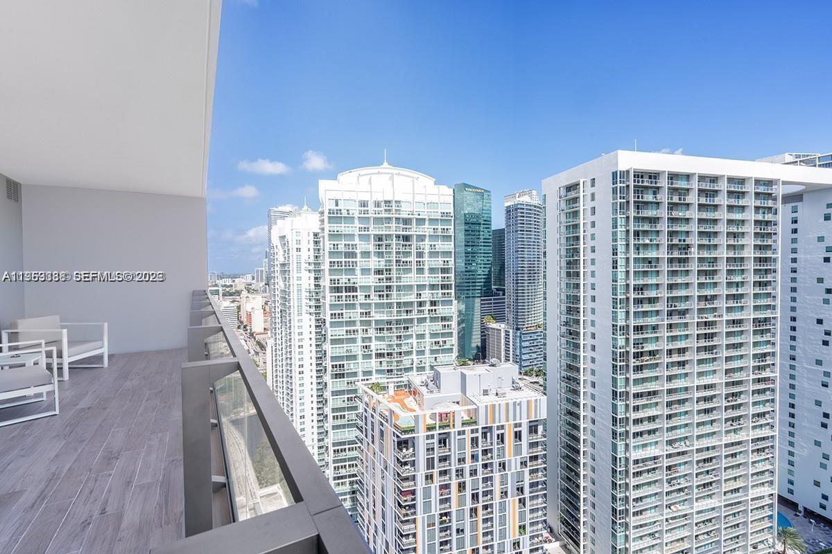 Excellent location! The most ambitious project in Miami's history. BCC is a city within the city of Miami located in the Brickell area. Exquisite sky high 2/2.5 apartment sits on the 28th floor of this wonderful tower, facing East. The unit is exceptionally well designed with marble flooring throughout, ItalKraft cabinetry, ultra modern Bosch appliances and more. The building offers pools, spa, outdoor fitness areas, bbq grills, and much more. Will not last!!