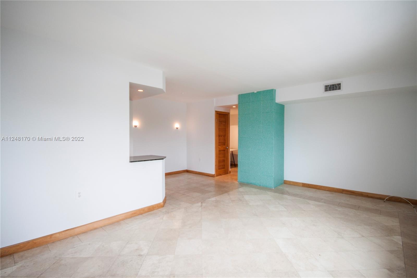 EUCLID EAST CONDOMINIUM - Residential Lease