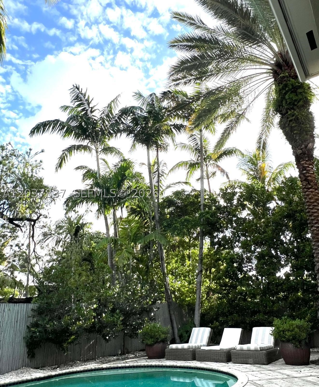 BISCAYNE KEY ESTATES - Residential