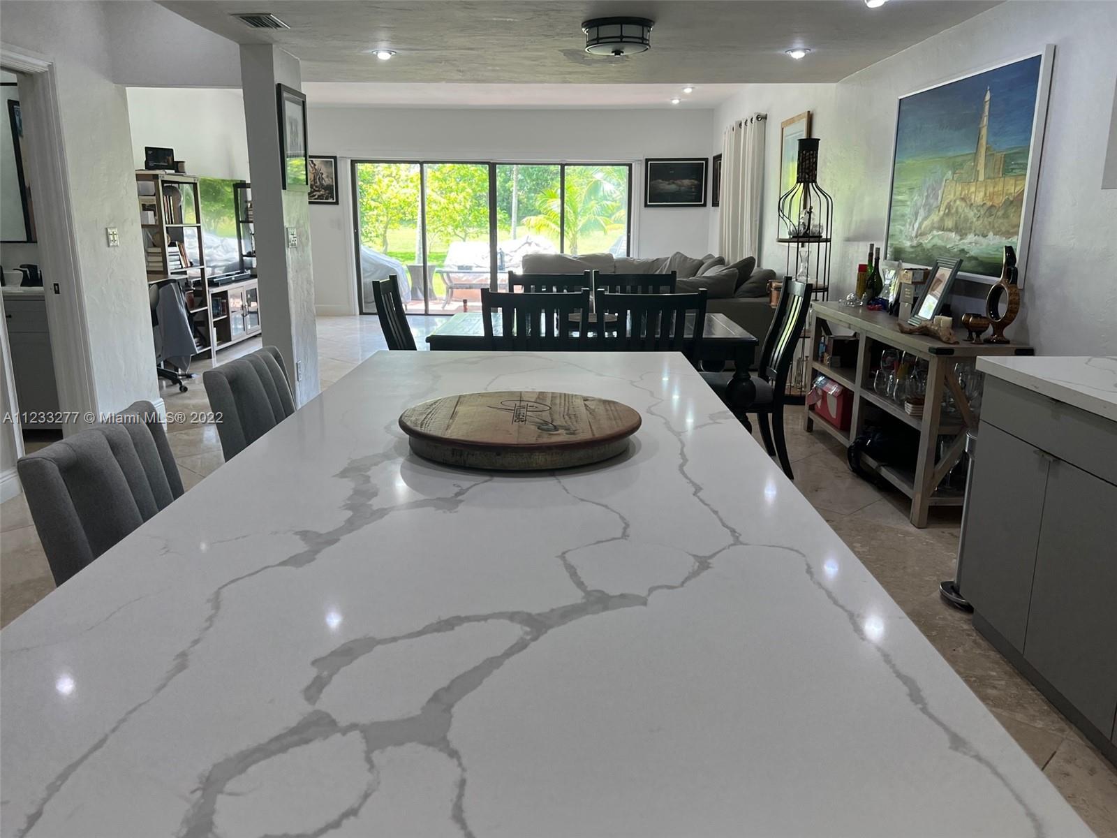 HILLTOP CONDO - Residential