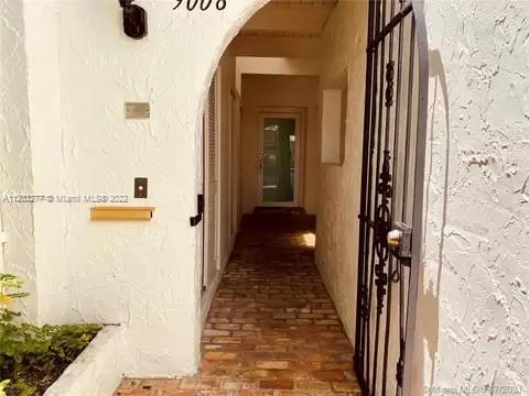 HILLTOP CONDO - Residential