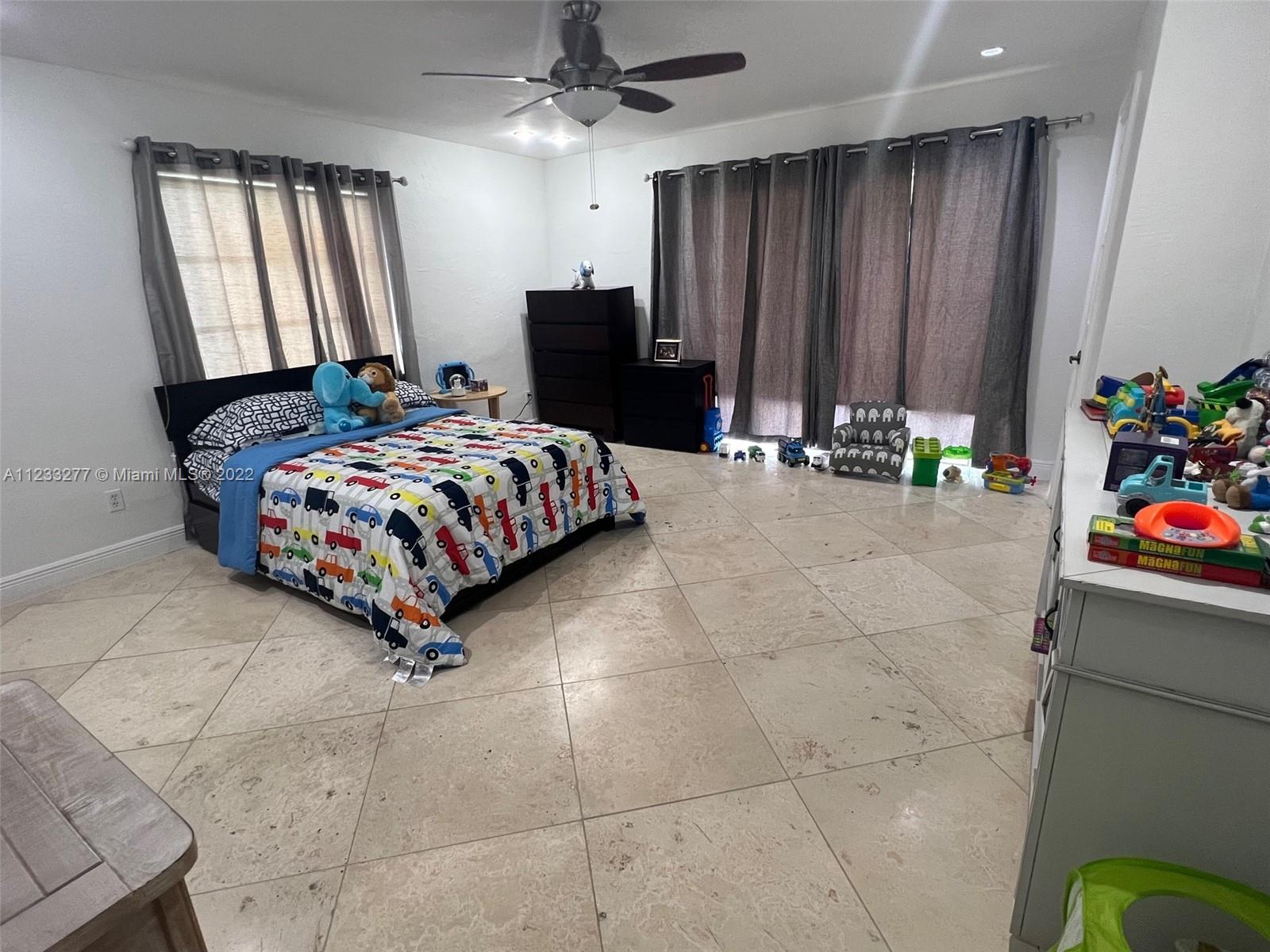 HILLTOP CONDO - Residential