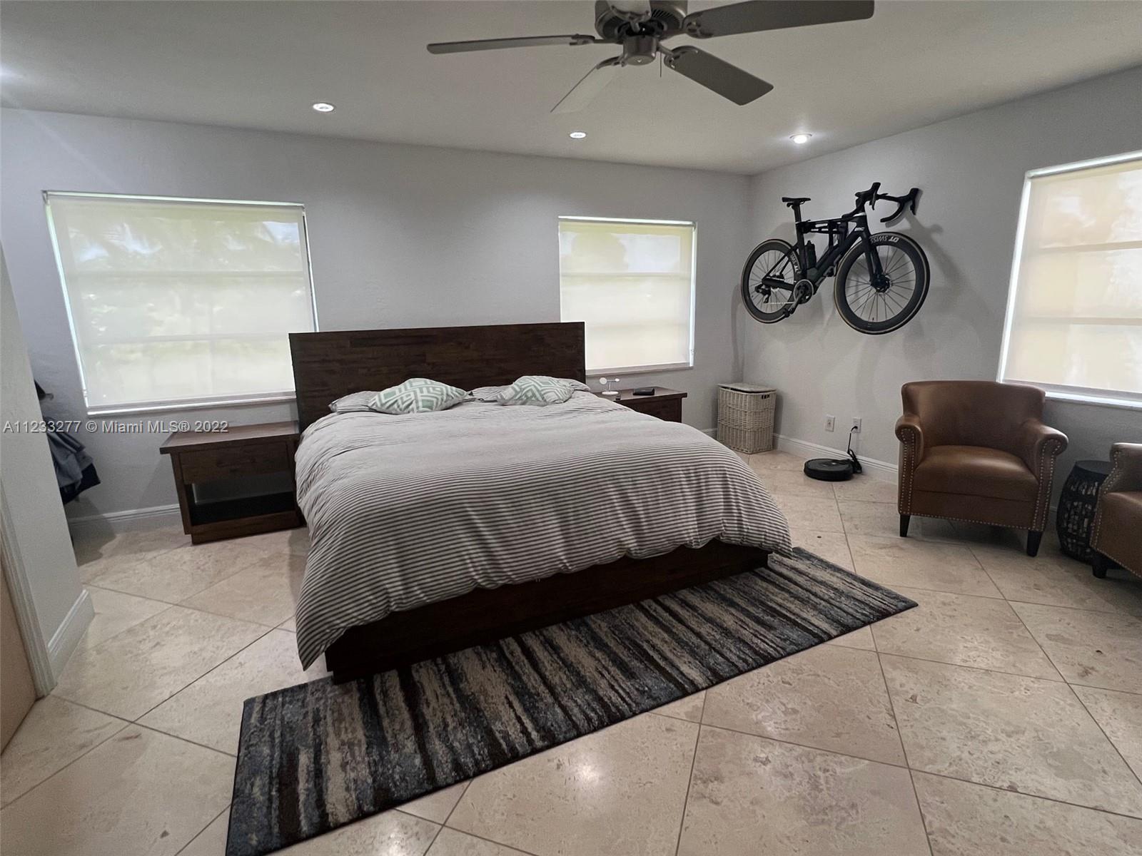 HILLTOP CONDO - Residential