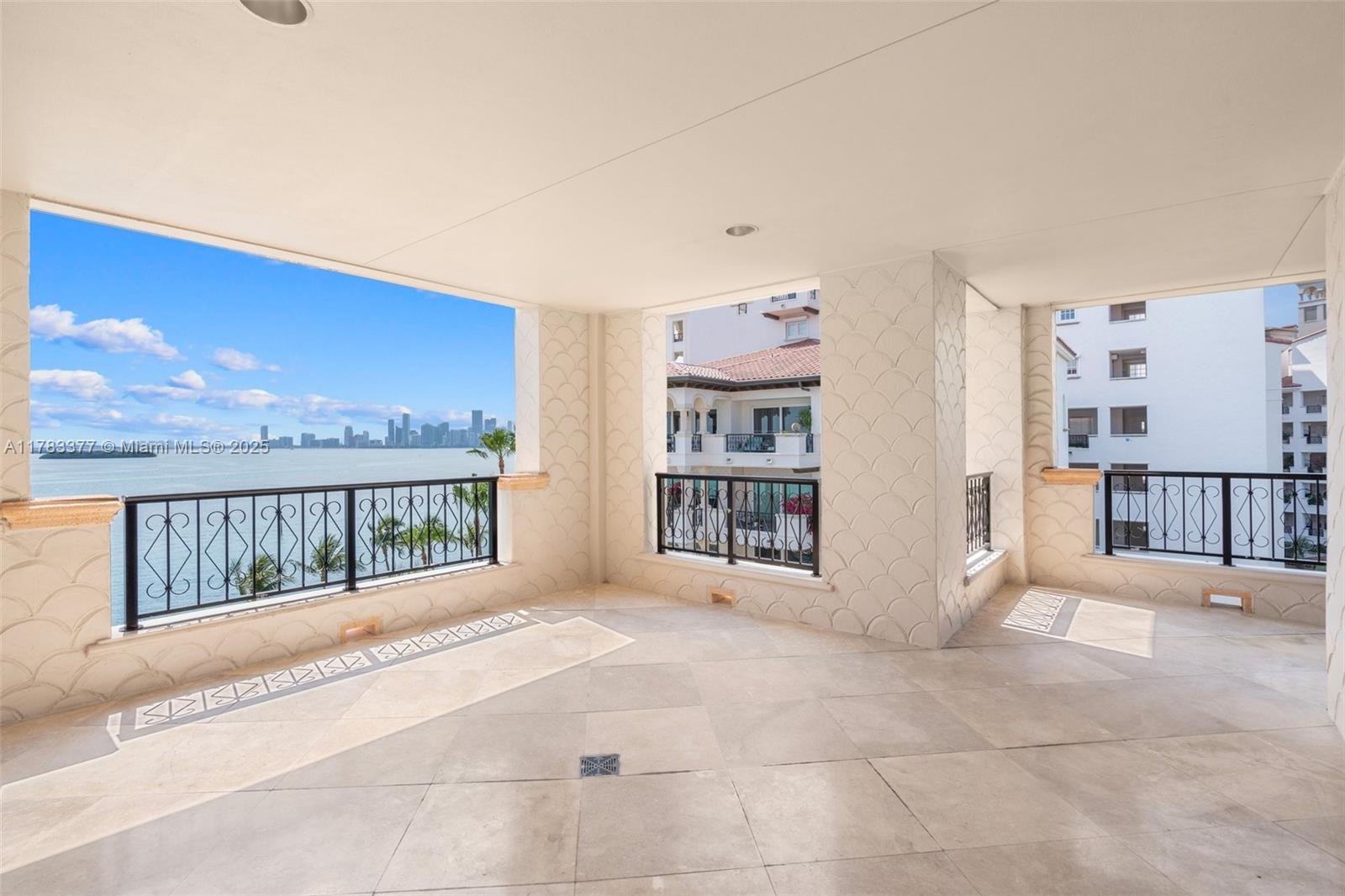5100 BAYVIEW AT FISHER IS - Residential