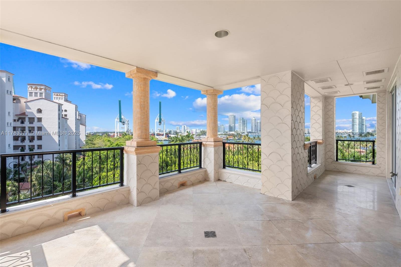 5100 BAYVIEW AT FISHER IS - Residential
