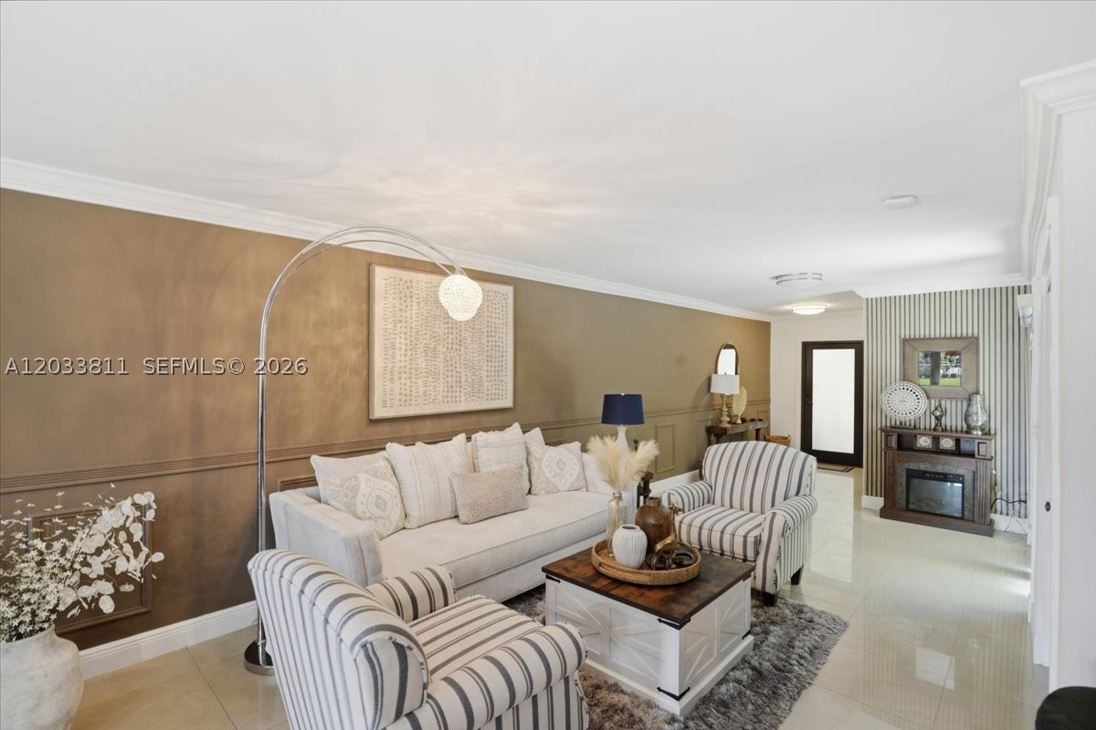 SUNSET PARK TOWN HOUSES - Residential Lease
