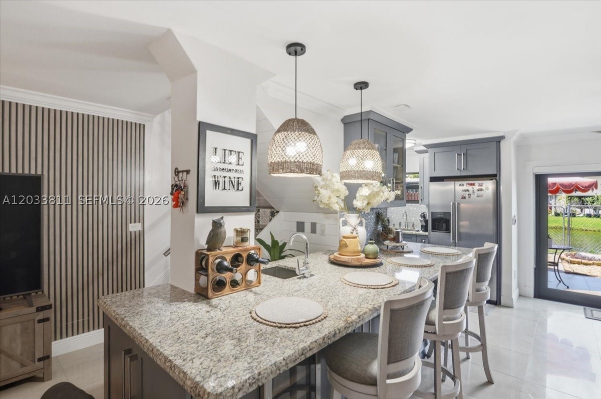 SUNSET PARK TOWN HOUSES - Residential Lease