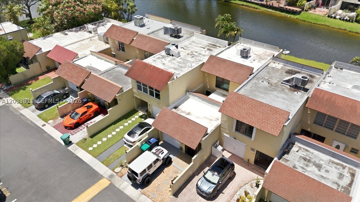 SUNSET PARK TOWN HOUSES - Residential Lease