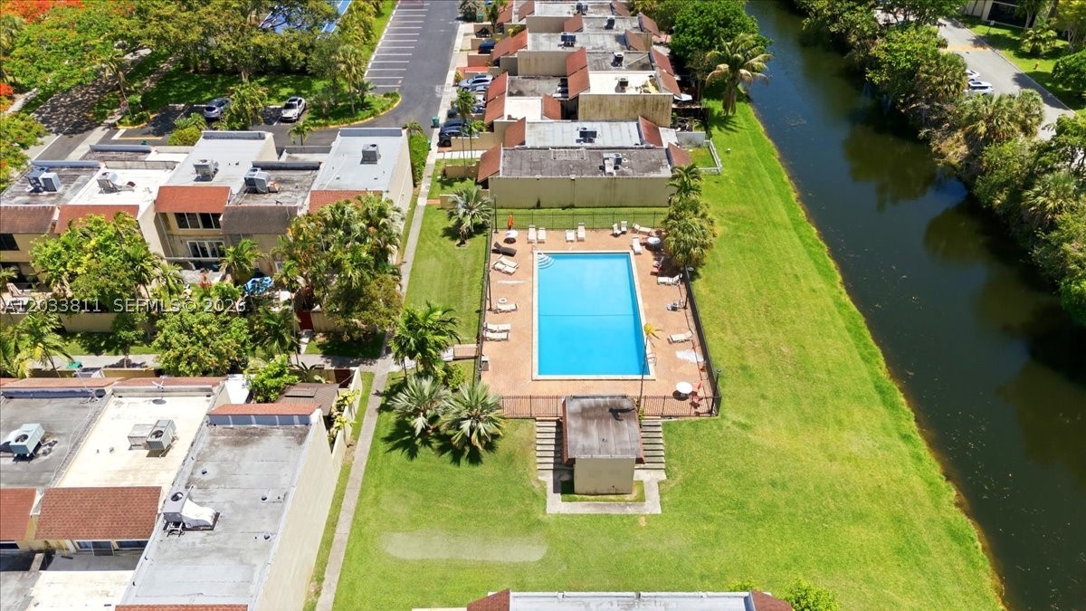 SUNSET PARK TOWN HOUSES - Residential Lease