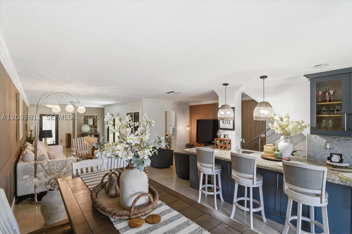 SUNSET PARK TOWN HOUSES - Residential Lease