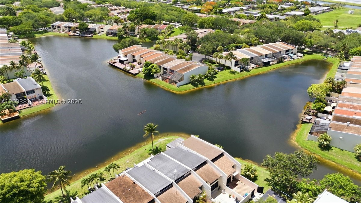 SUNSET PARK TOWN HOUSES - Residential Lease