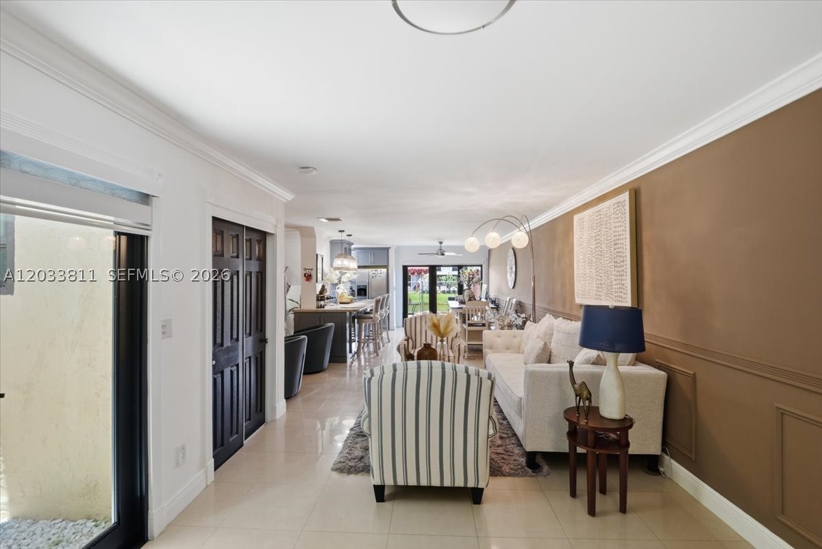 SUNSET PARK TOWN HOUSES - Residential Lease