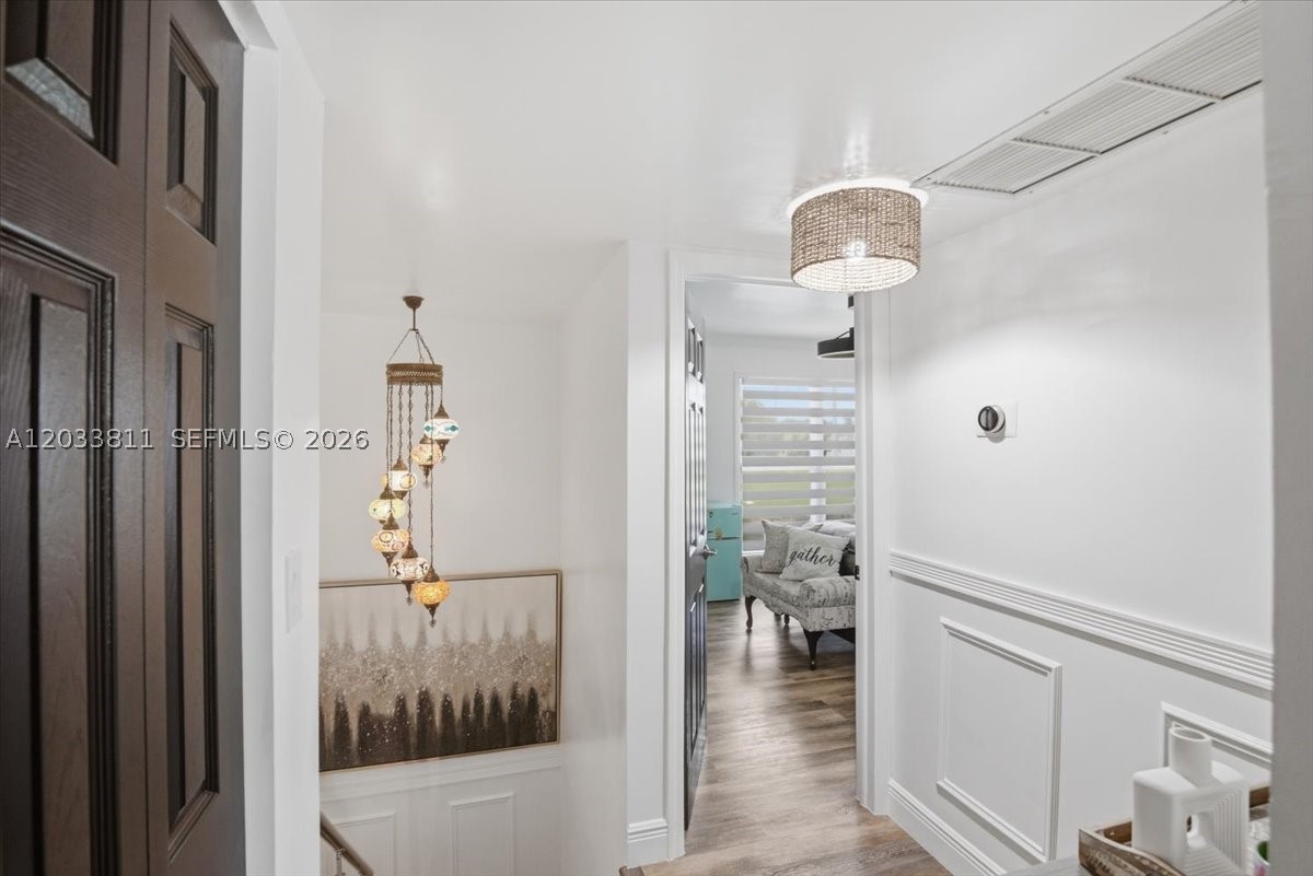 SUNSET PARK TOWN HOUSES - Residential Lease