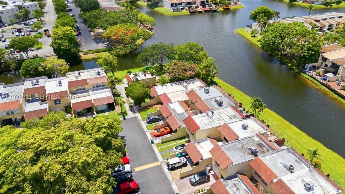SUNSET PARK TOWN HOUSES - Residential Lease