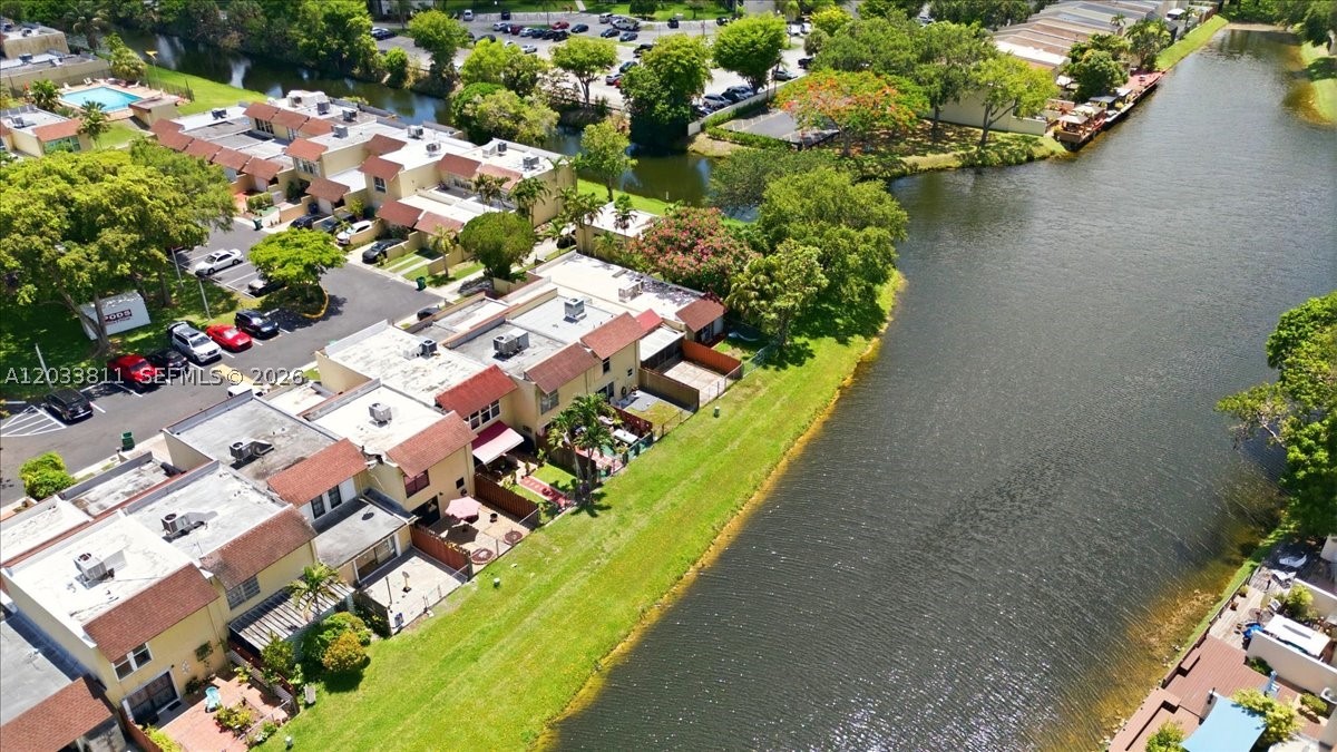 SUNSET PARK TOWN HOUSES - Residential Lease