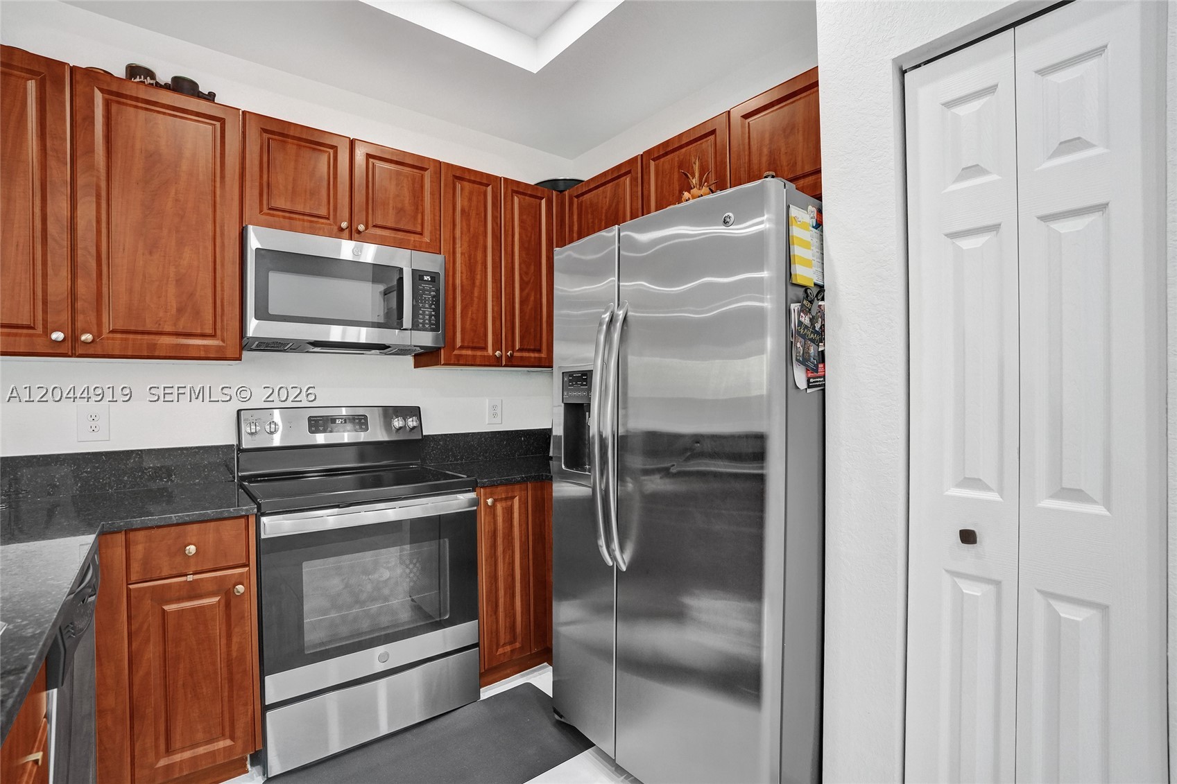 PALOMA LAKES - Residential
