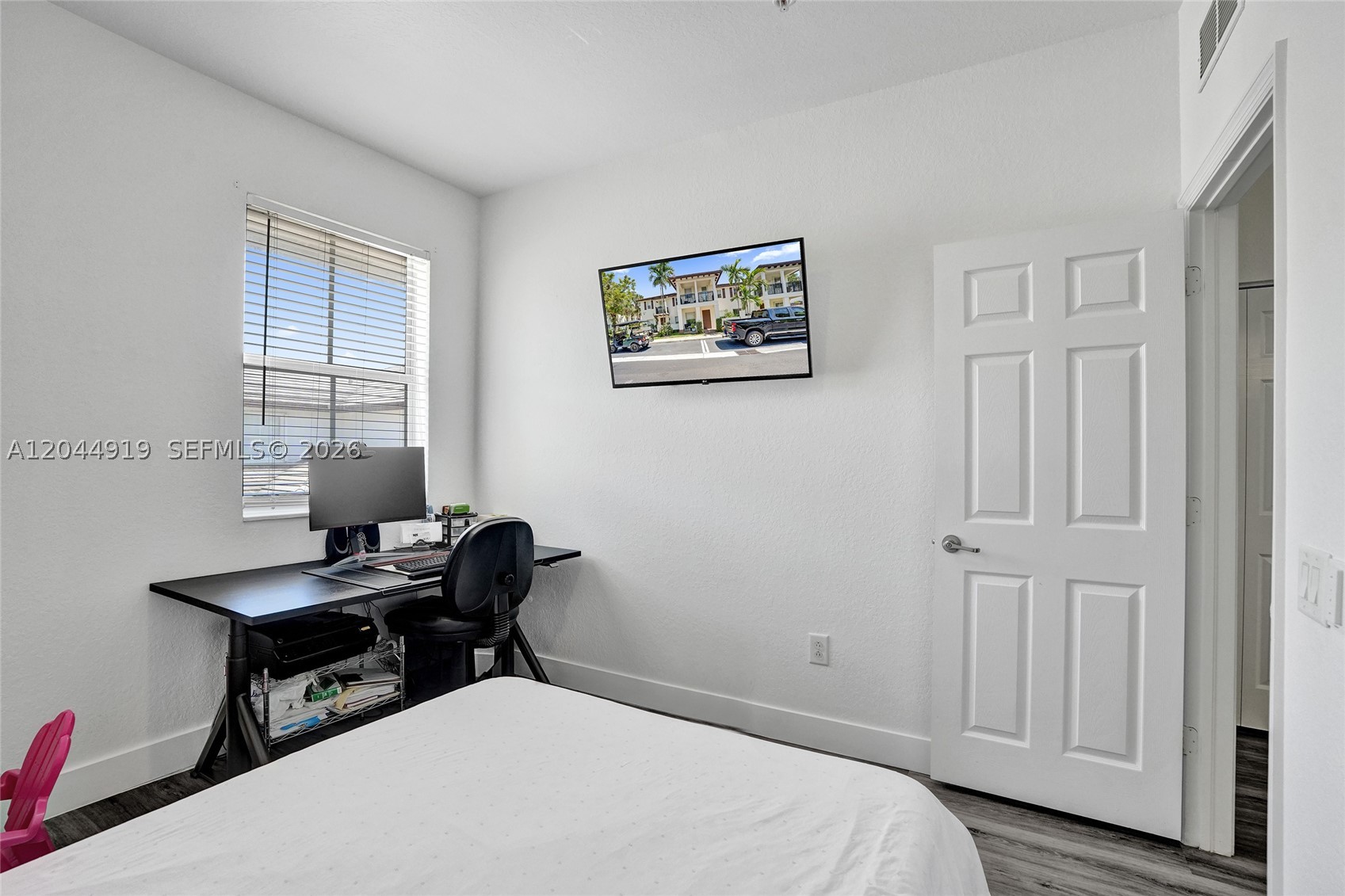 PALOMA LAKES - Residential