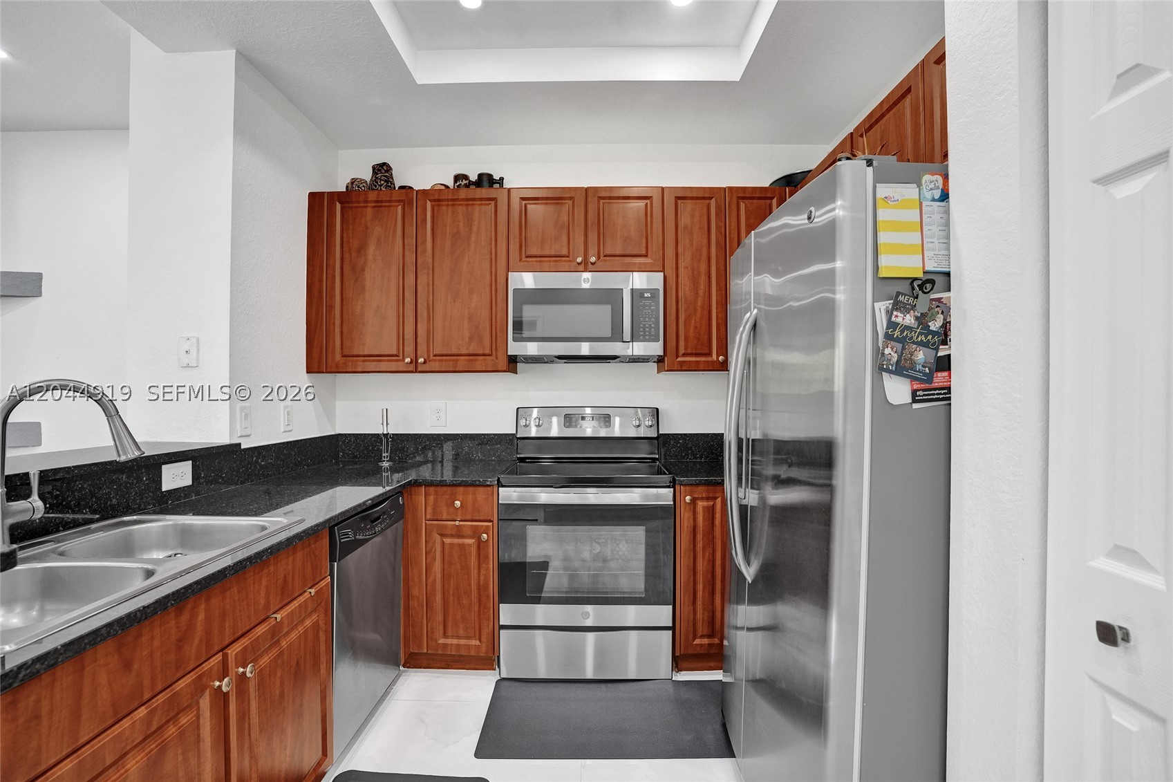 PALOMA LAKES - Residential