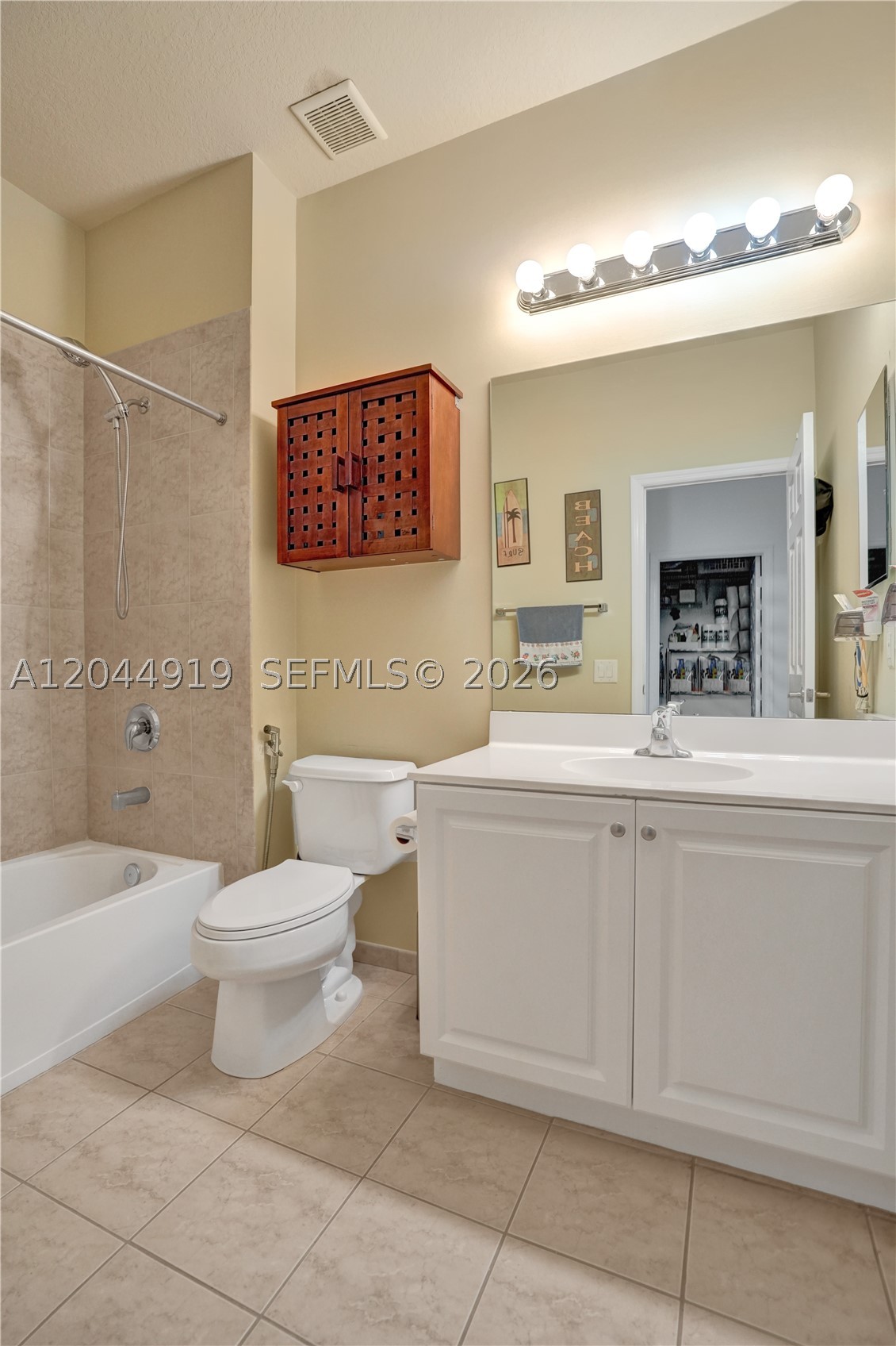 PALOMA LAKES - Residential