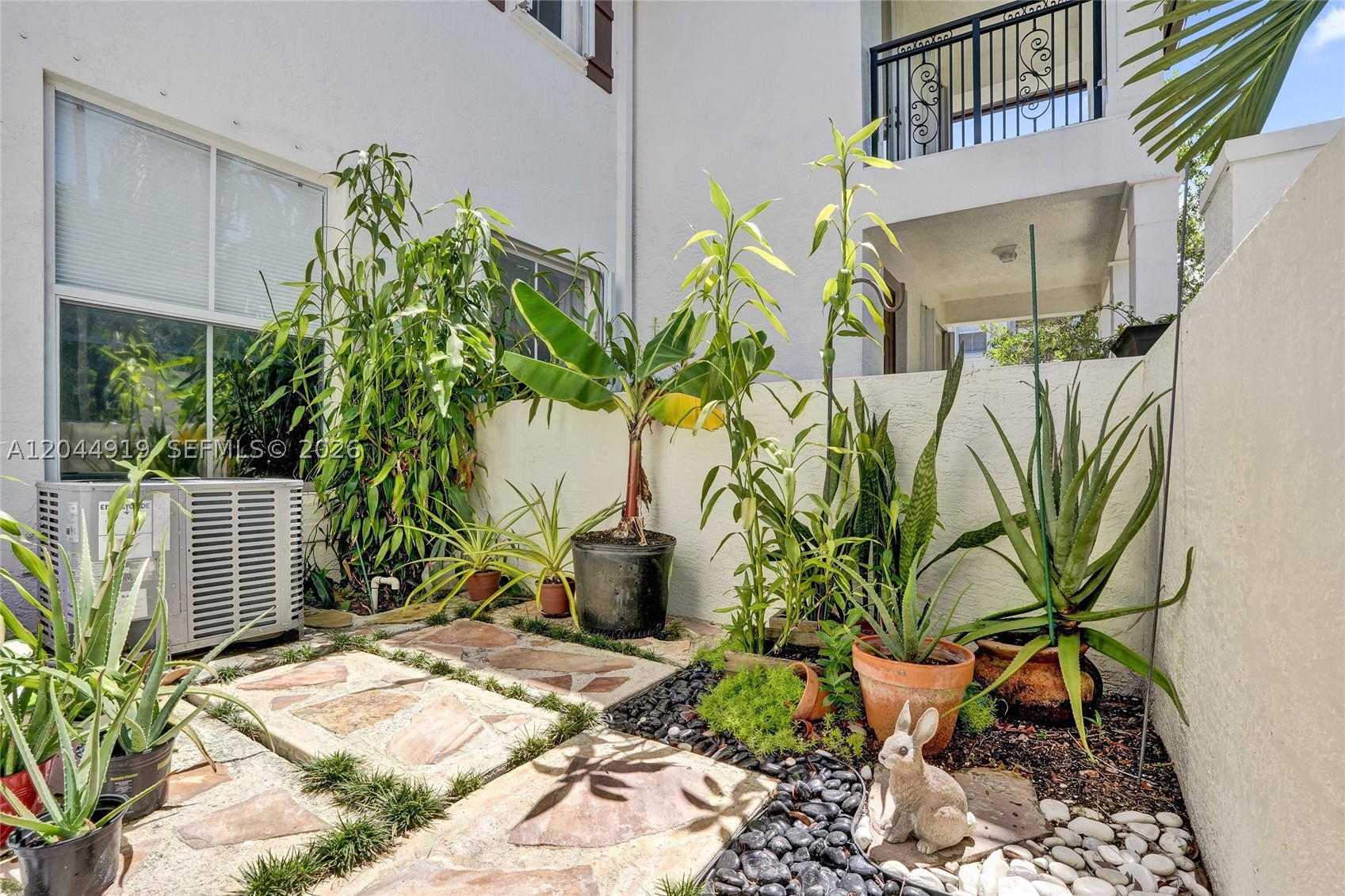 PALOMA LAKES - Residential