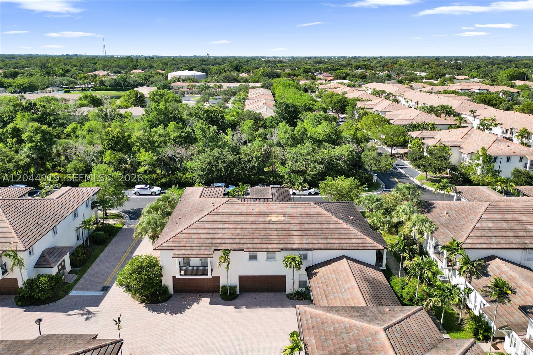 PALOMA LAKES - Residential
