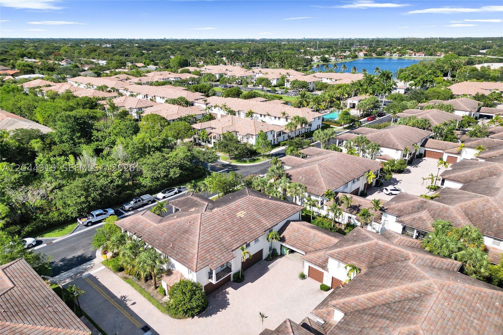 PALOMA LAKES - Residential
