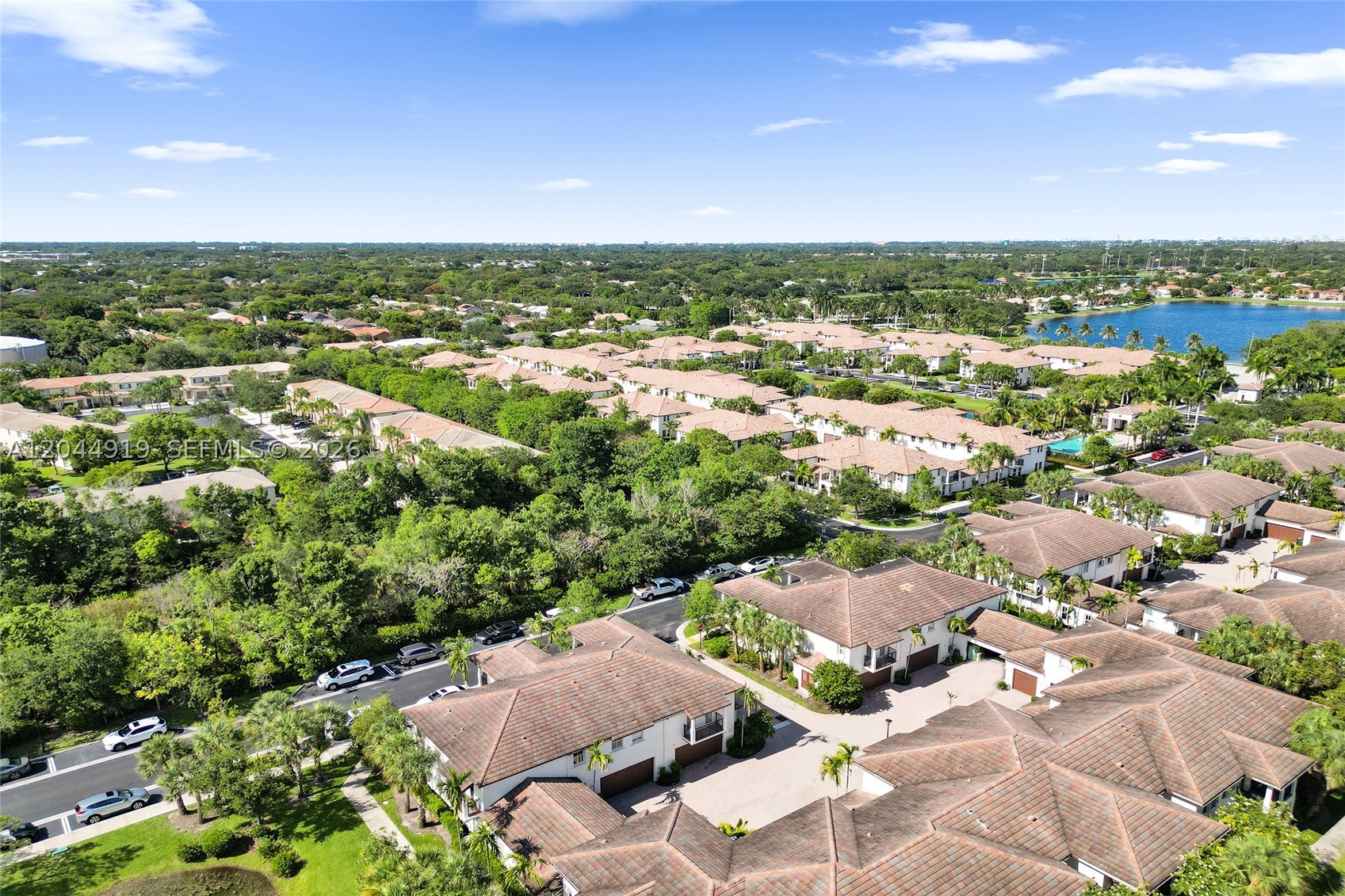 PALOMA LAKES - Residential