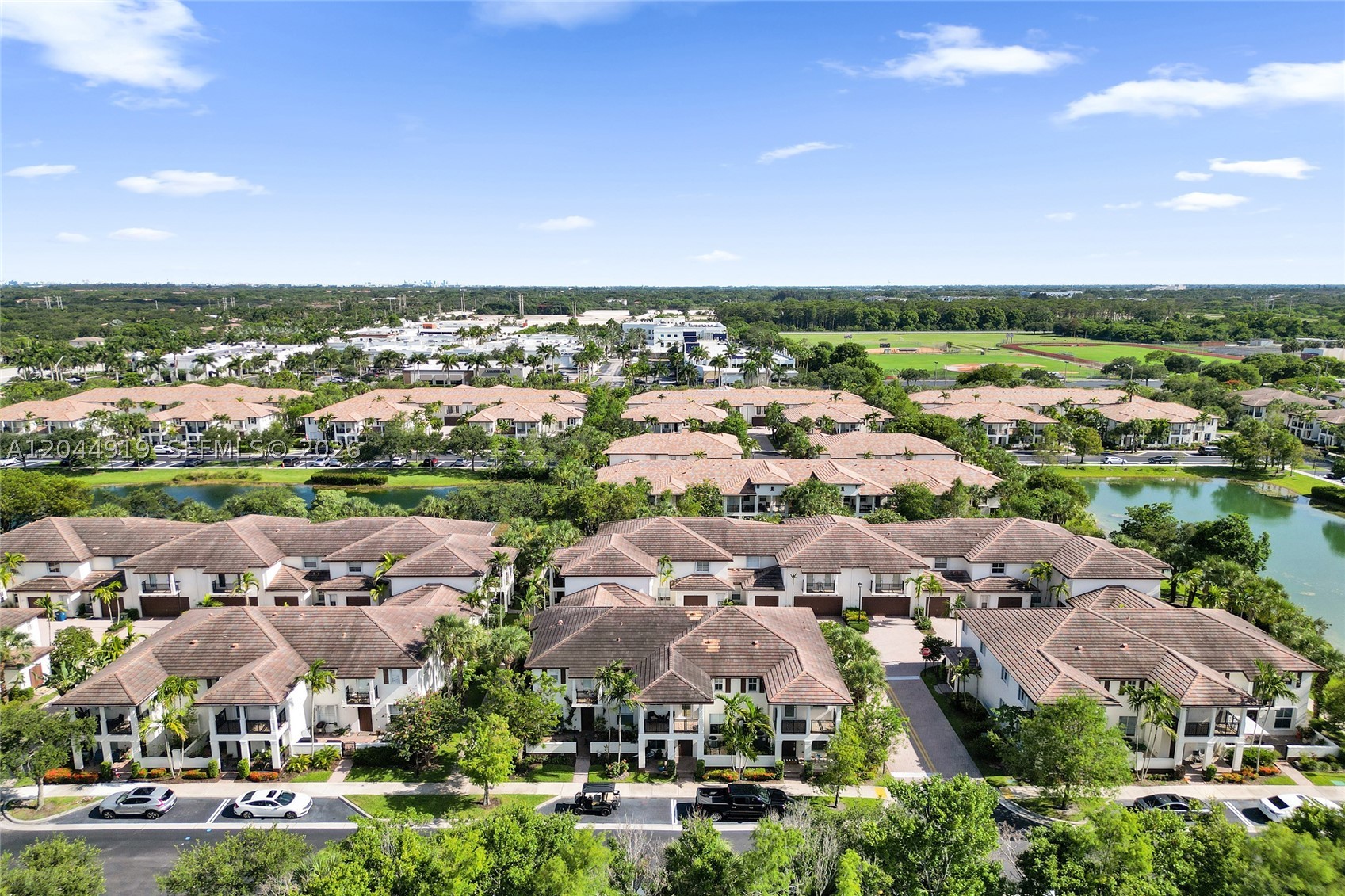 PALOMA LAKES - Residential