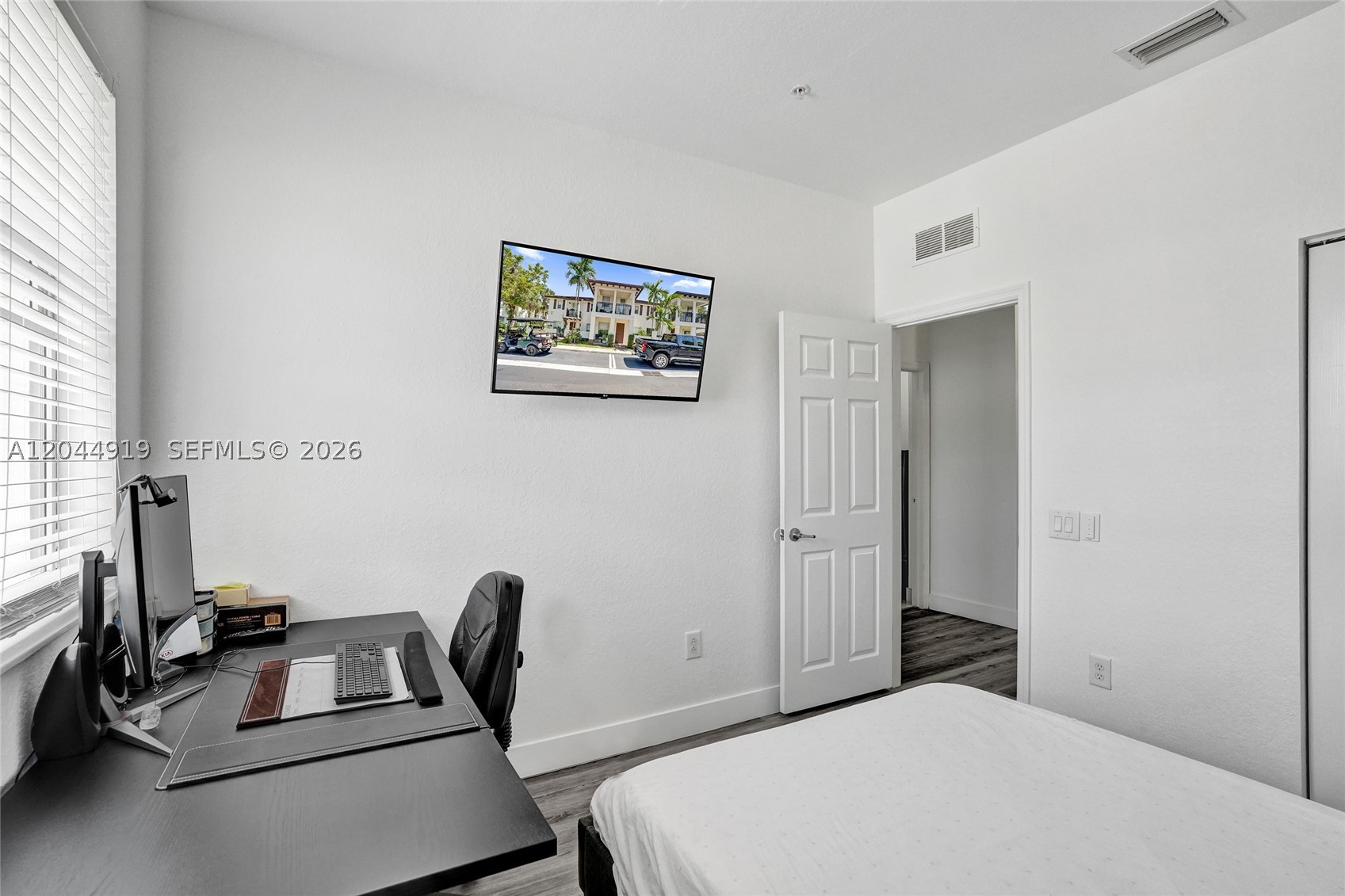 PALOMA LAKES - Residential