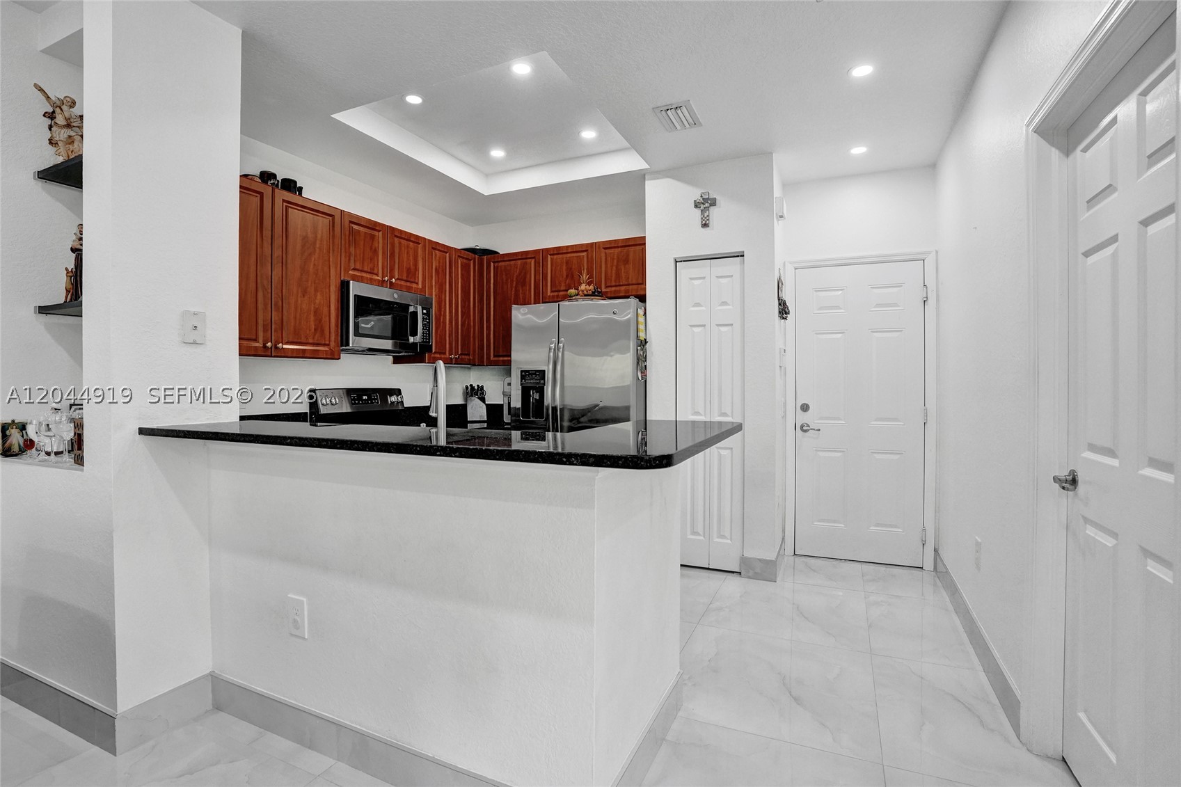 PALOMA LAKES - Residential